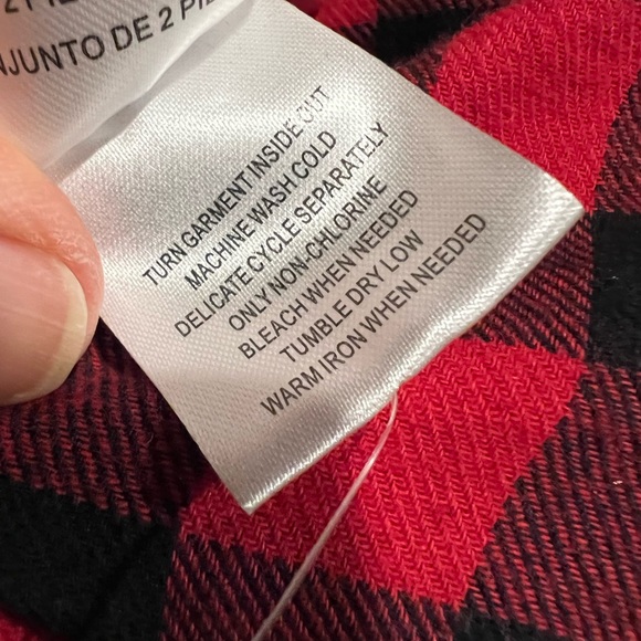 Red/Back Flannel Checker Dress w/🖤’s & Black Leggings for your little valentine - Picture 8 of 16